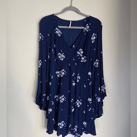 Free People Jasmine Embroidered Mini Dress in Navy Blue Small Good Condition - Picture 2 of 16